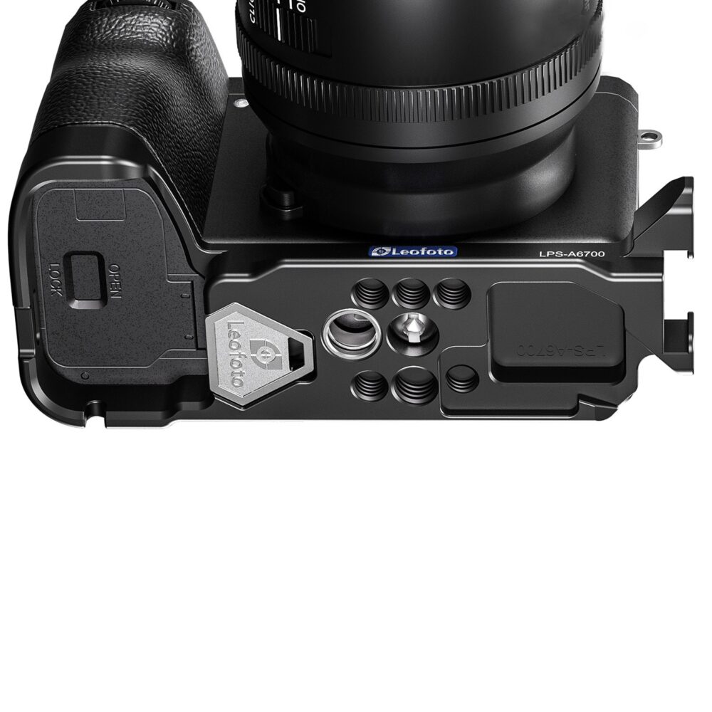 VOVMOEYA Sony A6700 Zubehör Set - Silikonhülle, LCD Schutz & Blitzschuhabdeckung In Blau