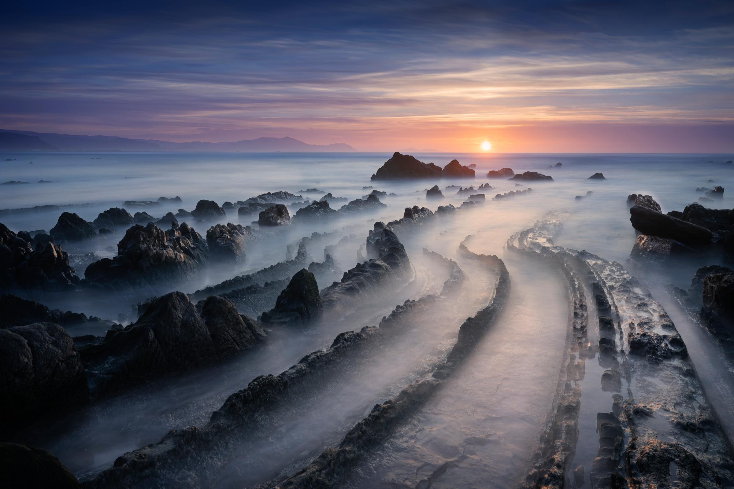 Barrika_curves_sunset_copie_wqxga